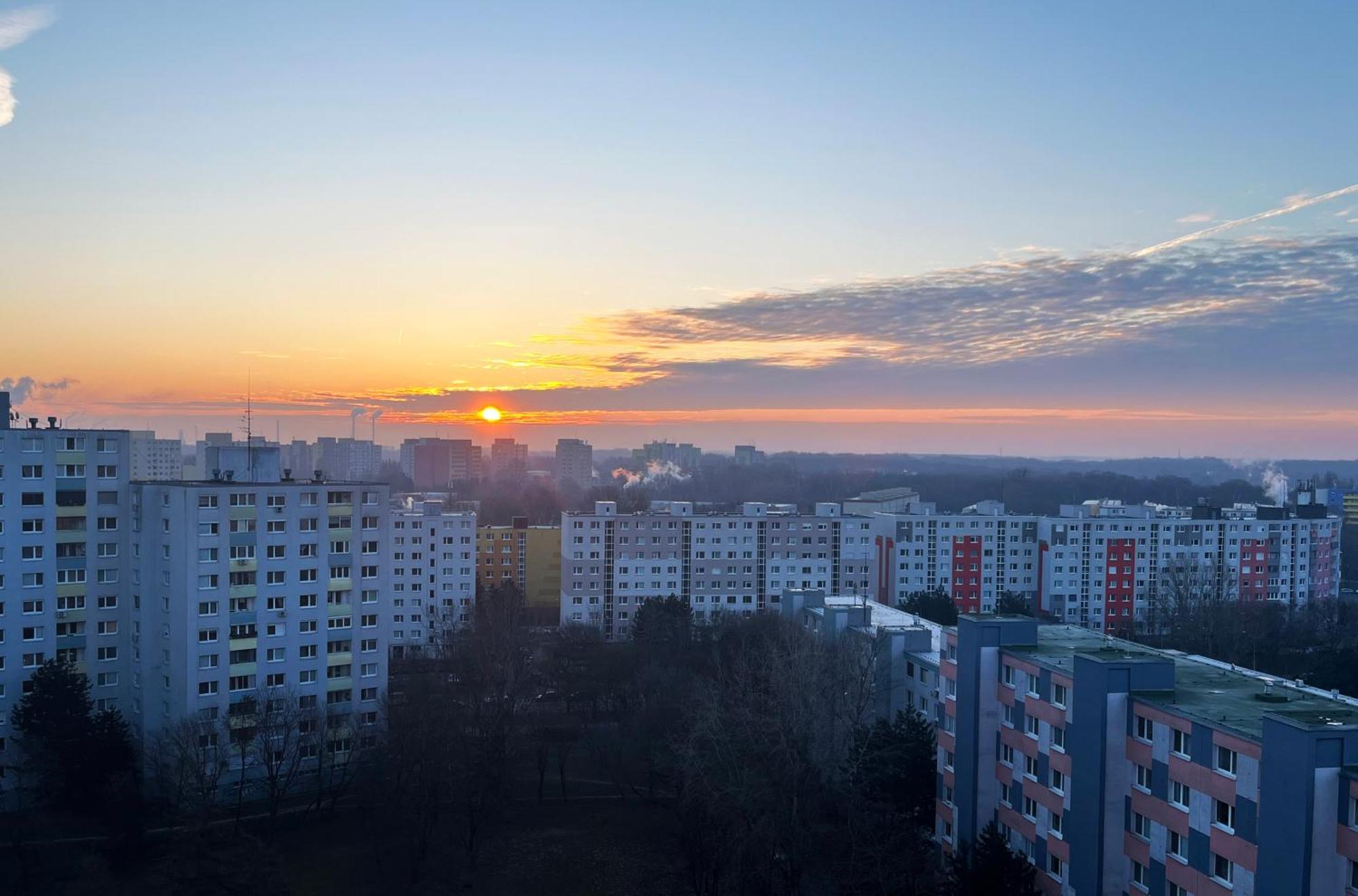 Air-Conditioned Studio, Close To City Centre & Tram Stop Bratislava Exterior foto